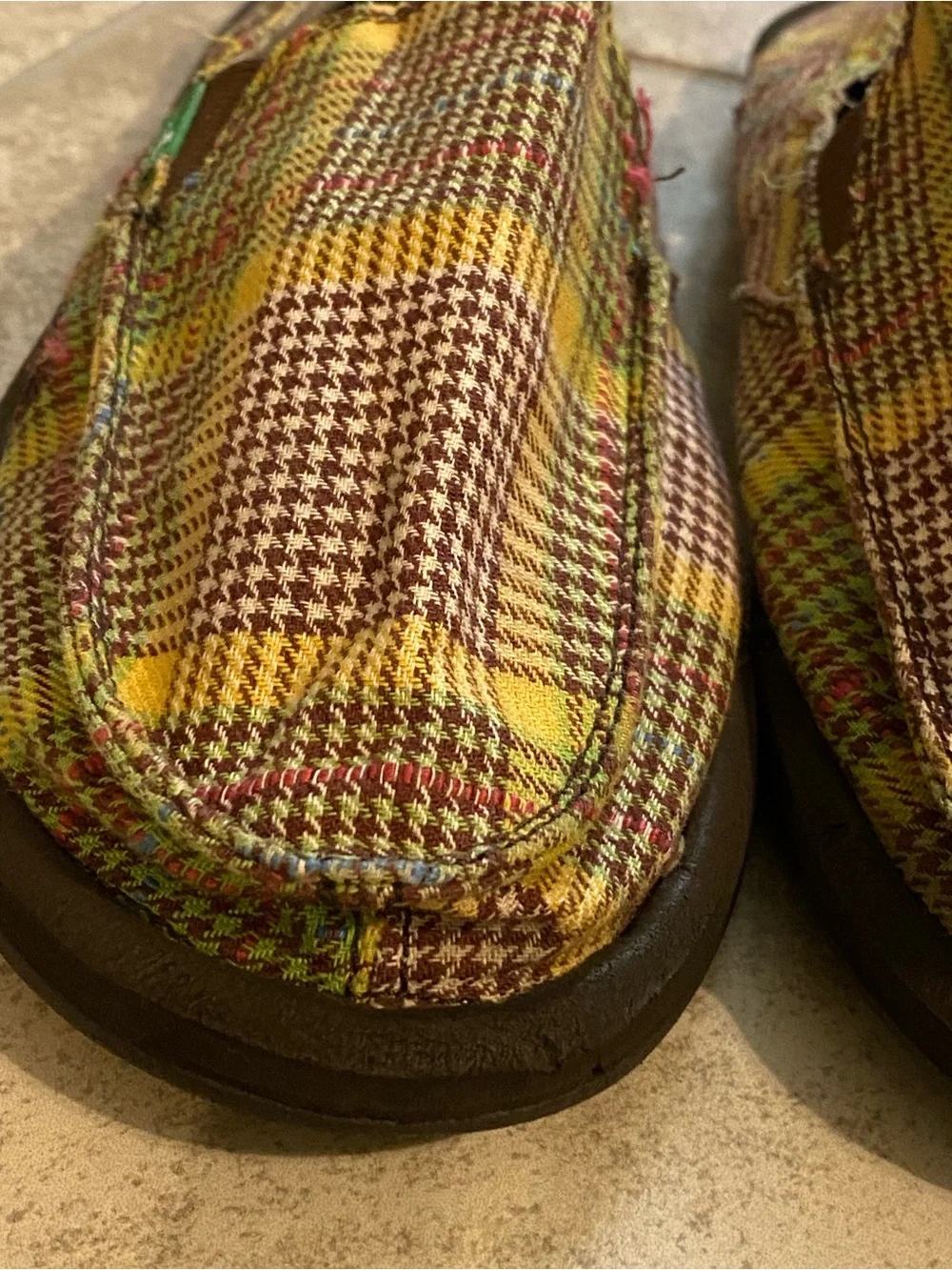 Sanuk casual slip